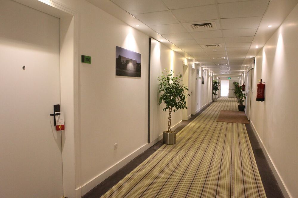 Super 8 Hotel Al Riyadh By Wyndham Exterior foto